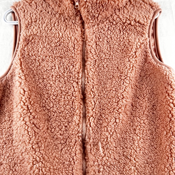 Salmon pink women’s Fuzzy Fleece vest casual warm zip up jacket - Picture 5 of 6